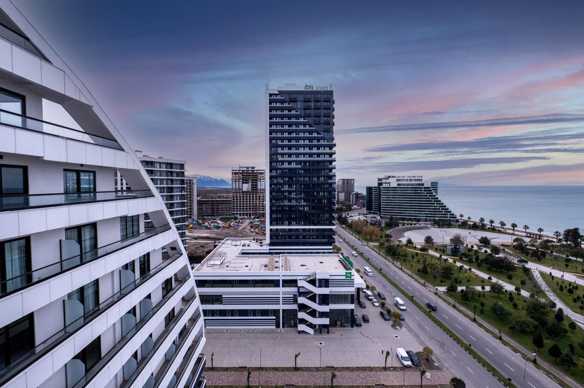 The Grandeur 5* Batumi