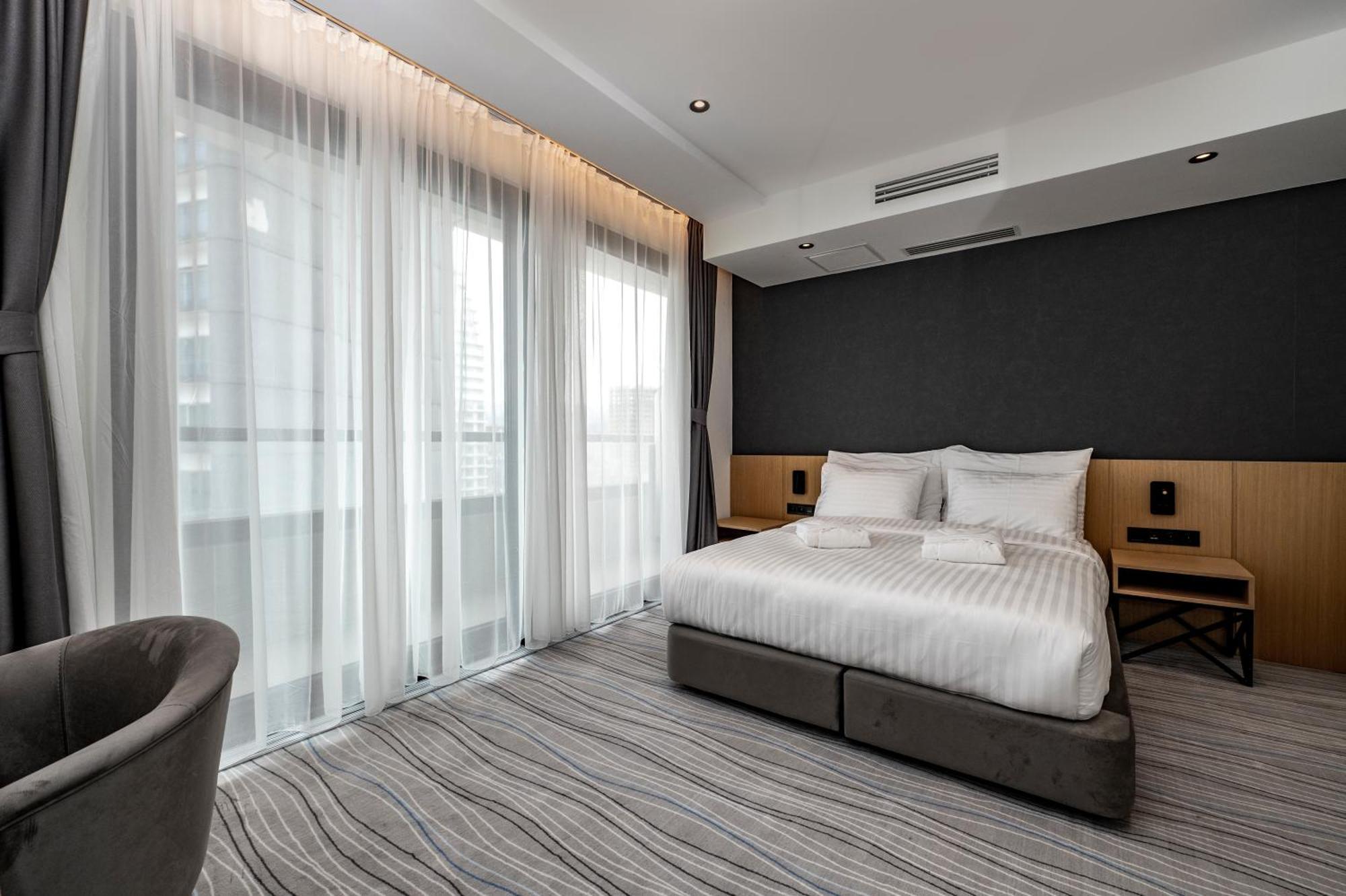 The Grandeur 5* Batumi