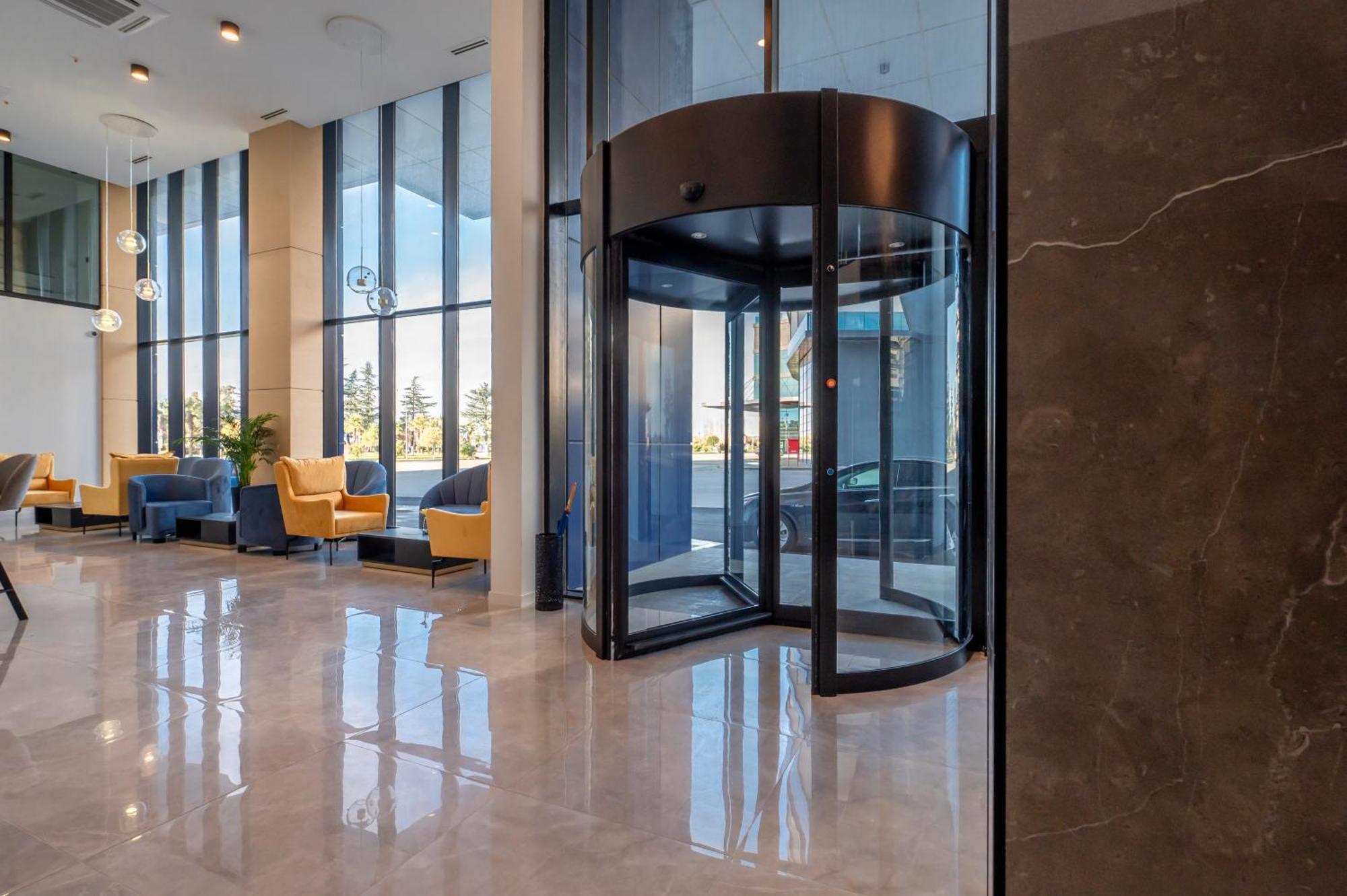 Hotel The Grandeur 5*