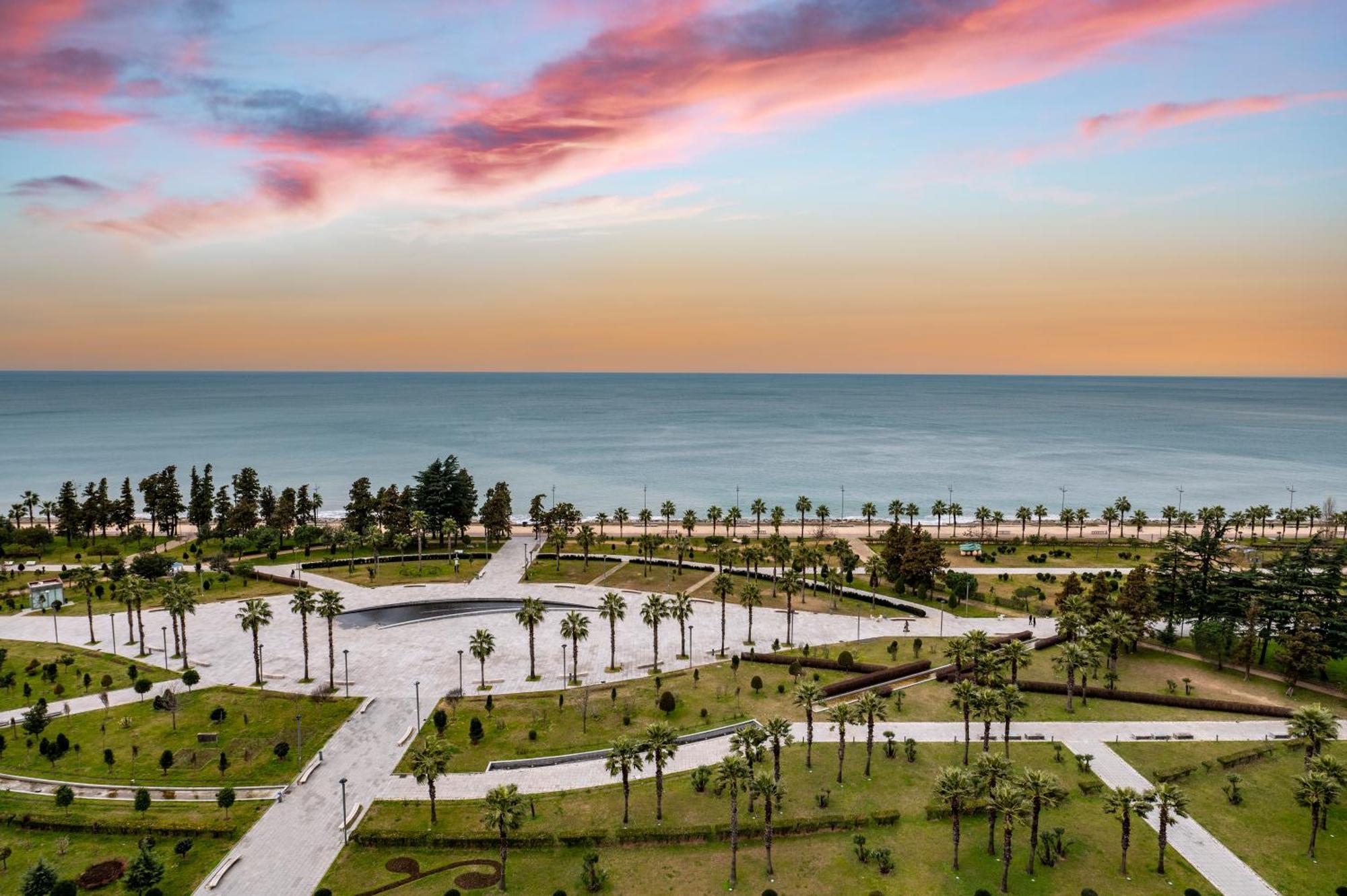 The Grandeur Hotel Batumi