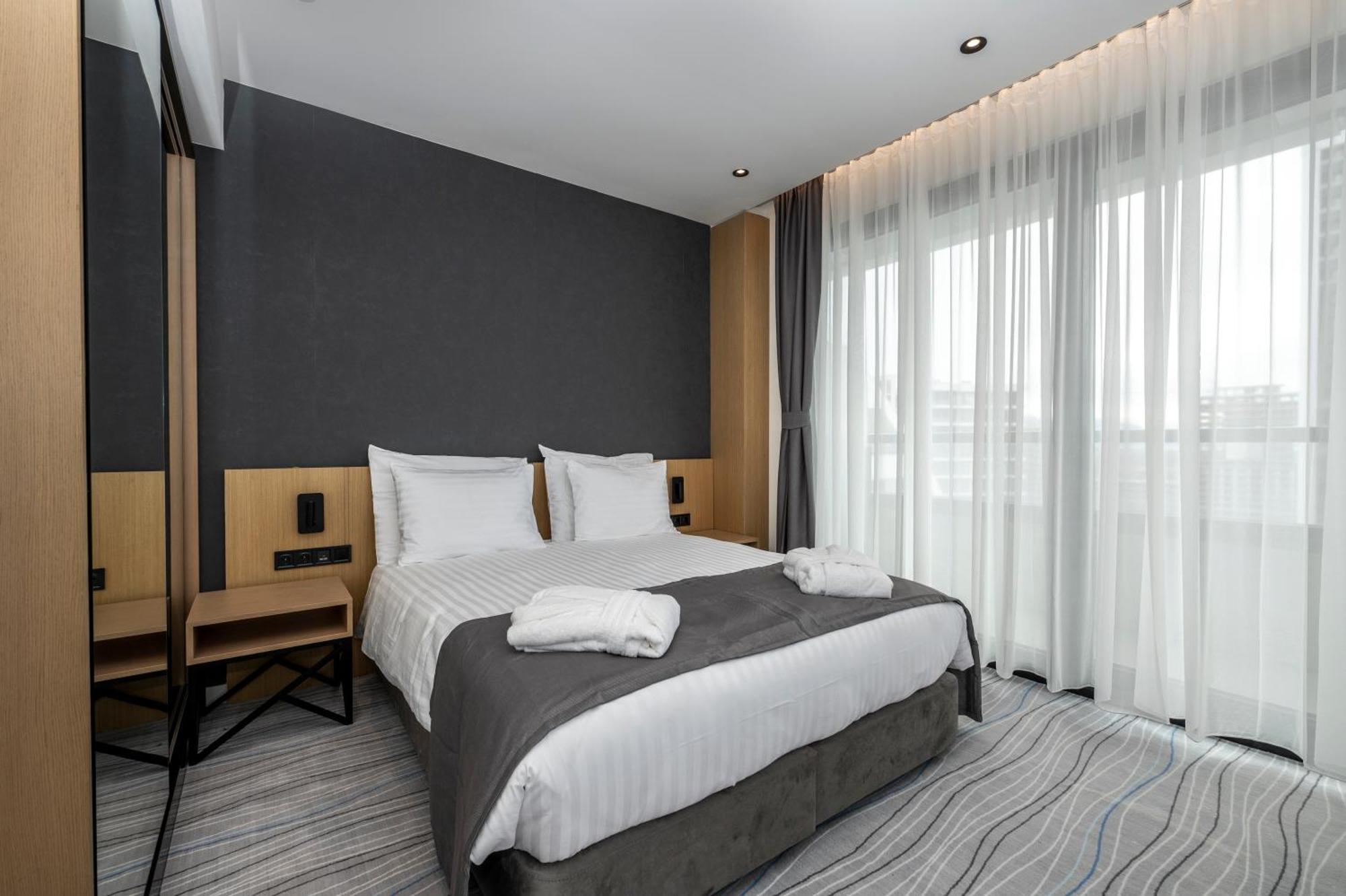 The Grandeur 5*